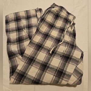 GAP Plaid Joggers in Cream, Black & Purple
